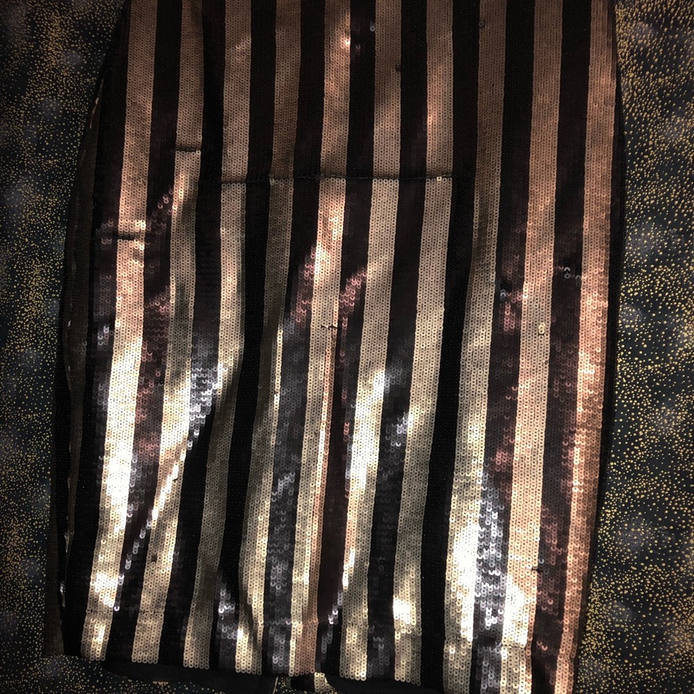 Clothes - Picture 7 of 8